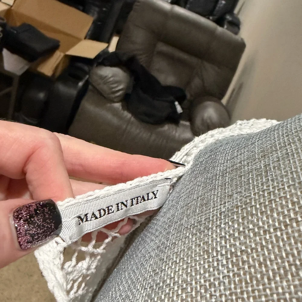 Elegant Floral Lace Maxi Dress - Picture 3 of 3